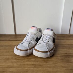 Nike Kids Court Legacy Shoes, size 13c, White/Black/Gold